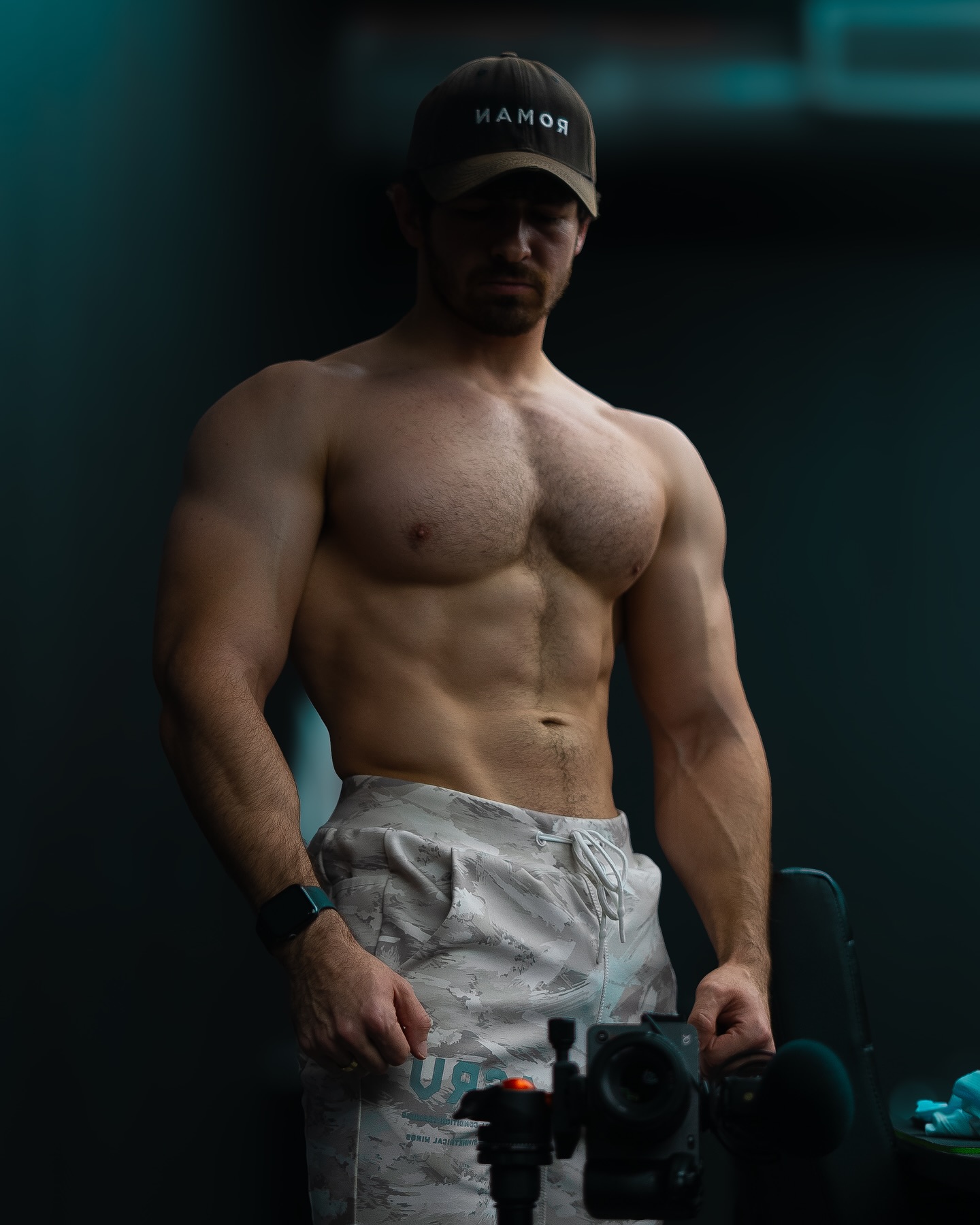 Jonathan Day filming gym content